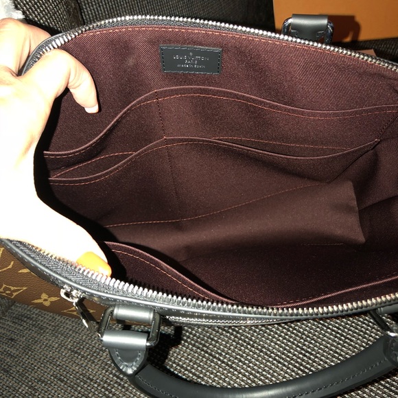 Sold 💰 ! Louis Vuitton Porte documents jour - Picture 6 of 7